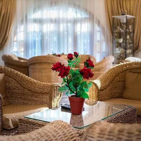 Hotel Gaia Garden 3*