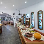 Gaia Garden Hotell