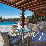 Gaia Garden Hotell