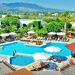 Gaia Garden Hotell 3*