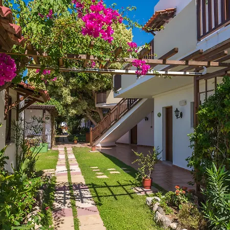فندق Gaia Garden 3*