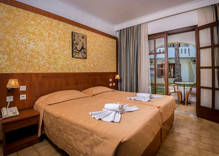 Hotell Gaia Garden 3*